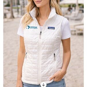 🔥PATAGONIA 🔥 Nano Puff vest NEW Logo Price is firm!